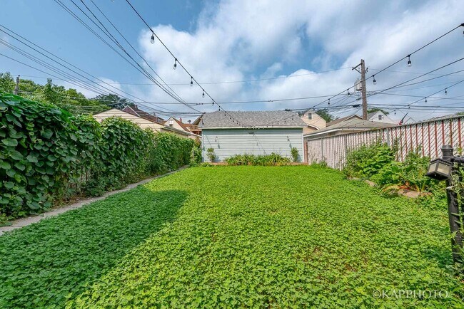 Building Photo - 3108 N St Louis Ave