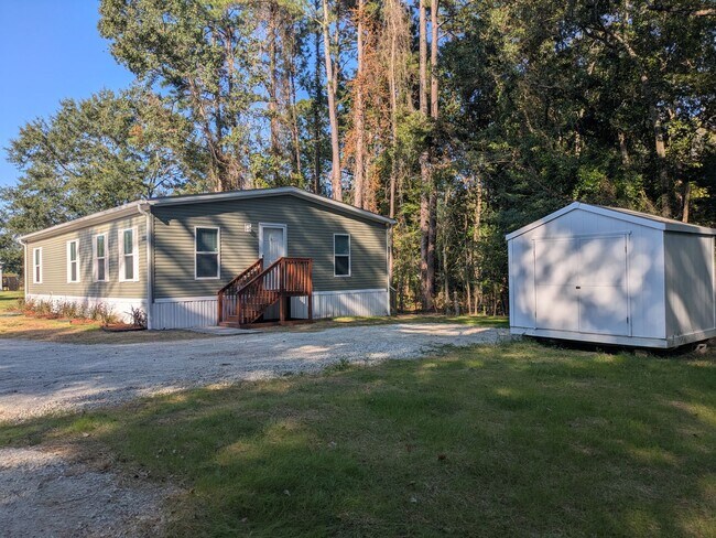 Primary Photo - 1118 Old Tar Landing Rd