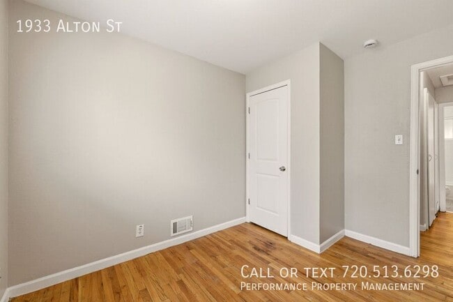 Building Photo - 1933 Alton St