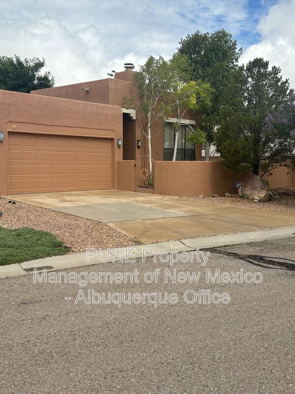 Primary Photo - 8220 W Raintree Dr NE