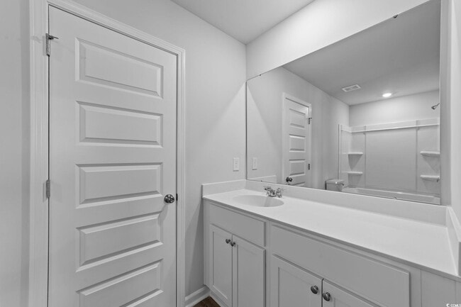 Building Photo - 136 Talladega Dr