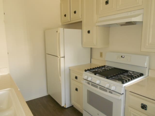 Floorplan - 1806 CORINTH AV