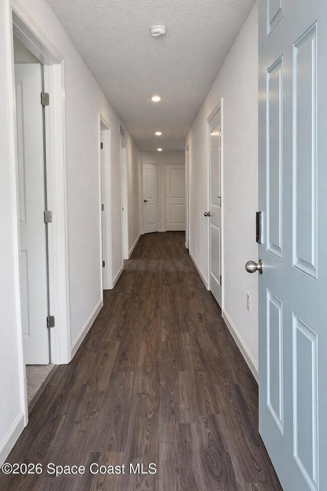 Building Photo - 812 Brookfield St SE