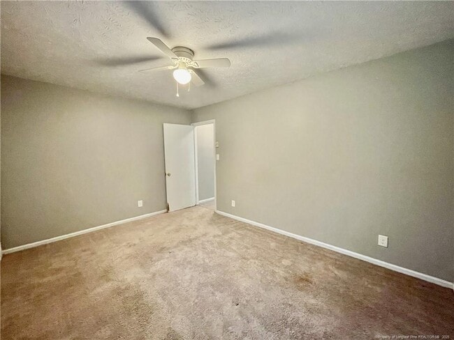 Building Photo - 3241 Willard Dr