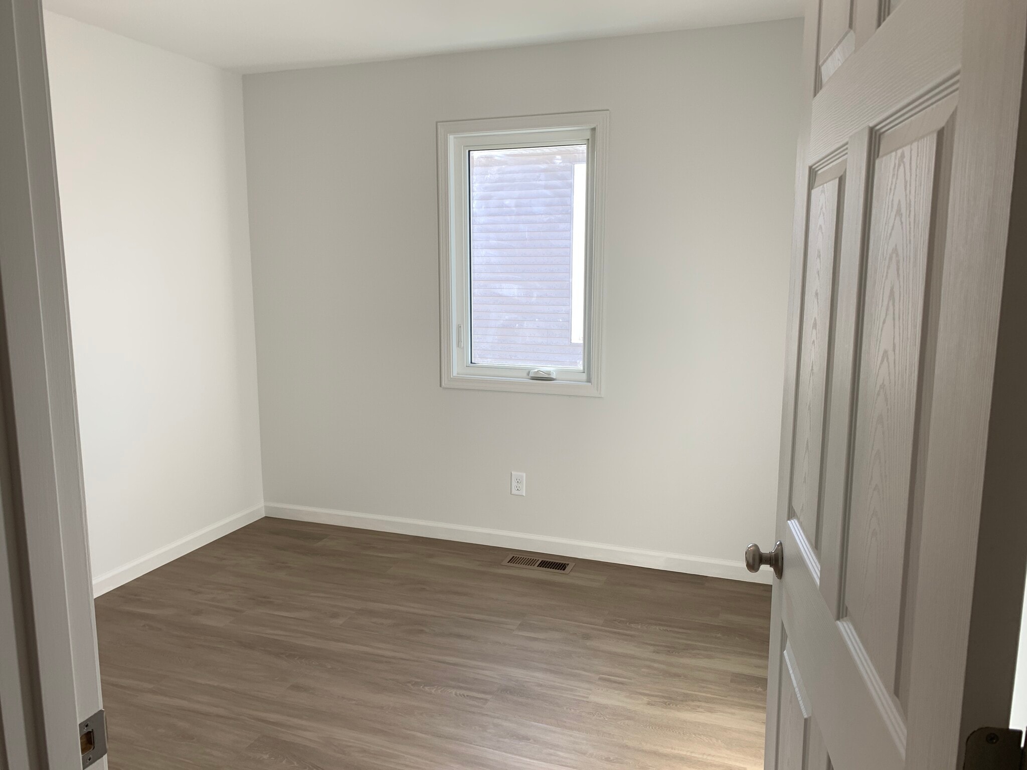 Bed 3 - 1422 Chestnut St