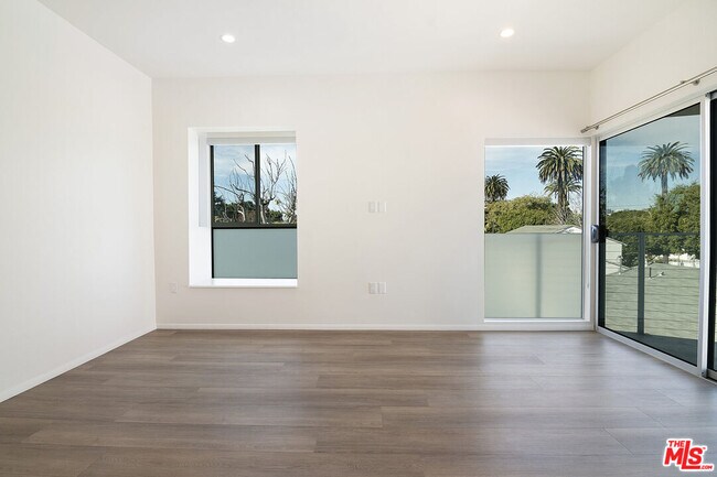 Building Photo - 4143 Madison Ave