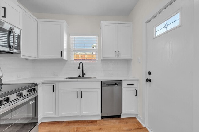 Building Photo - 3441 McGowen St