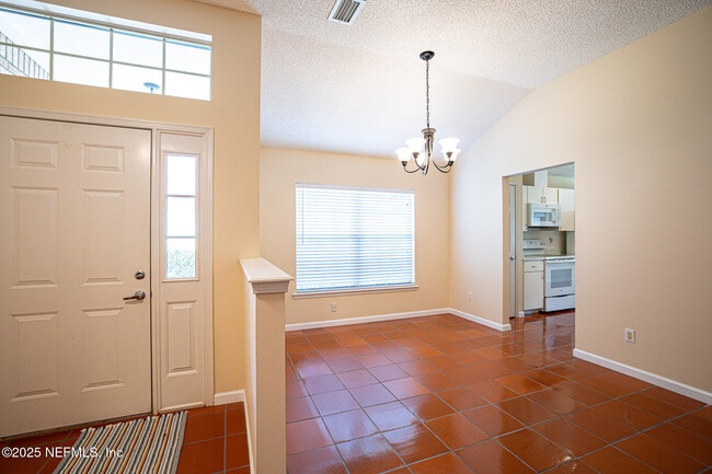 Building Photo - 1561 Stonebriar Rd