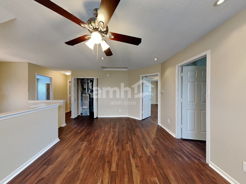 Building Photo - 6709 Everbloom Ln