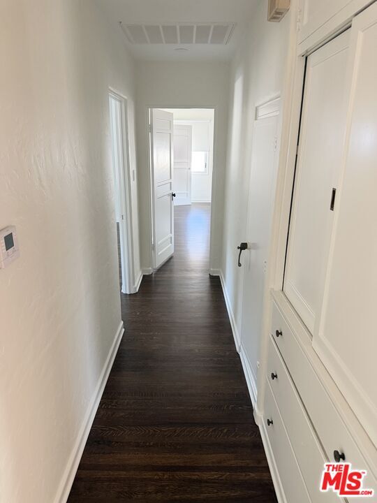 Building Photo - 313 S Peck Dr