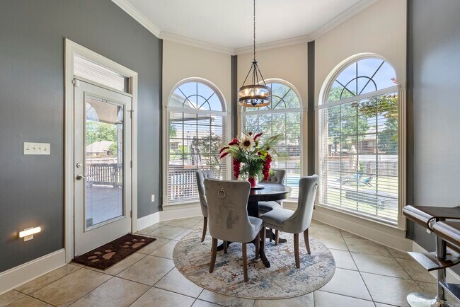 Building Photo - 37 Cypress Creek Dr