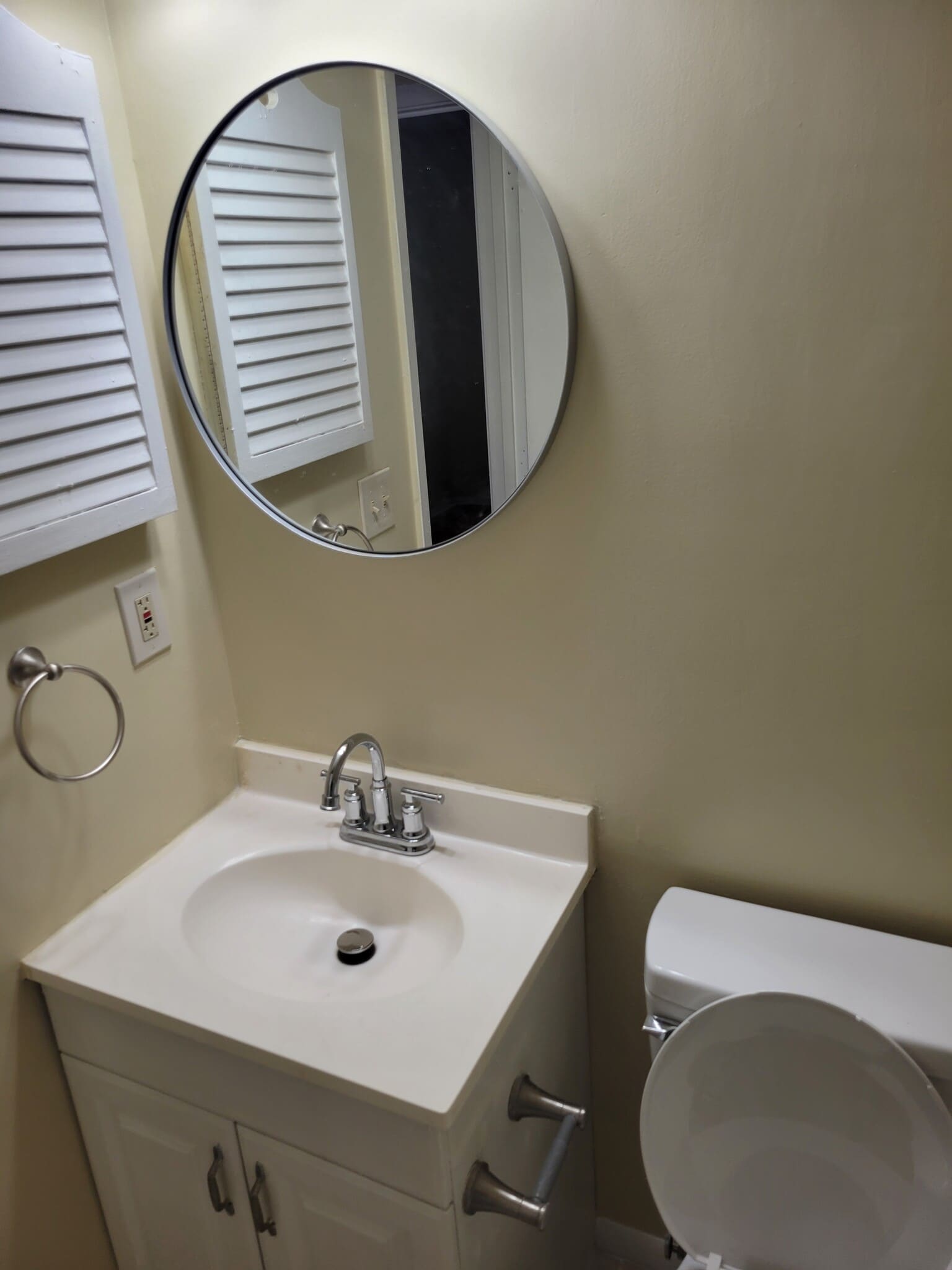 Building Photo - 496 Prince of Wales