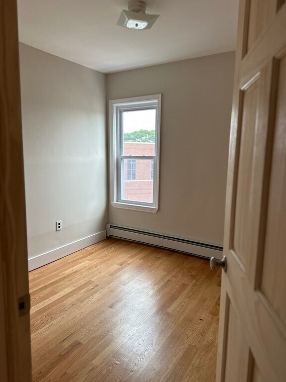 Building Photo - 480 Broadway