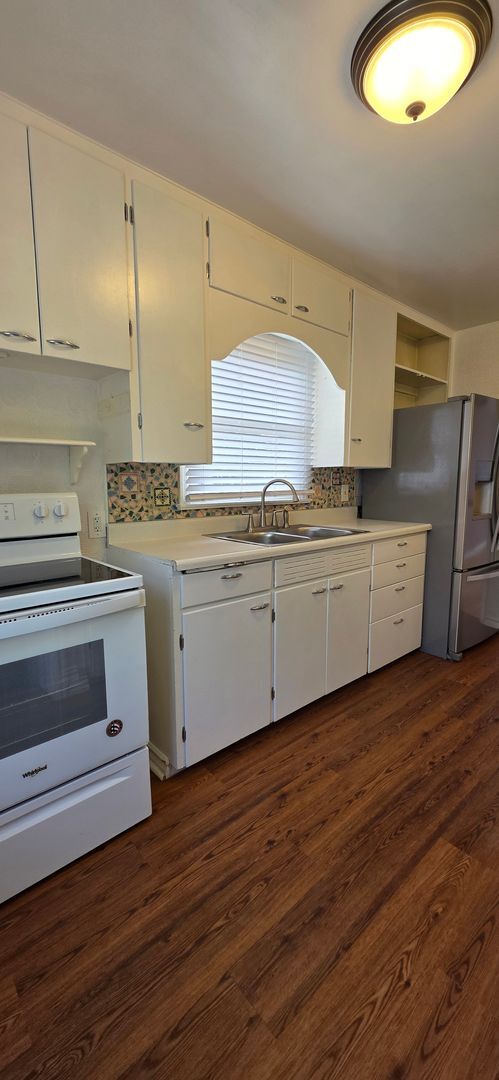 Building Photo - 2904 Plum Dr