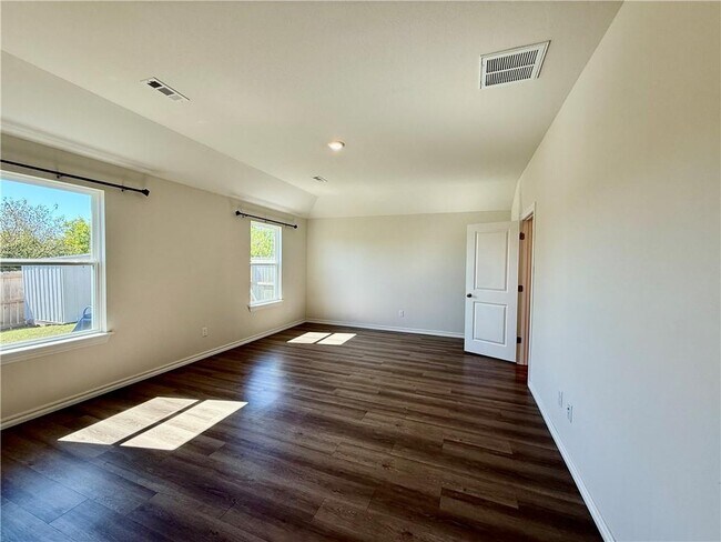 Building Photo - 1317 Chavis St