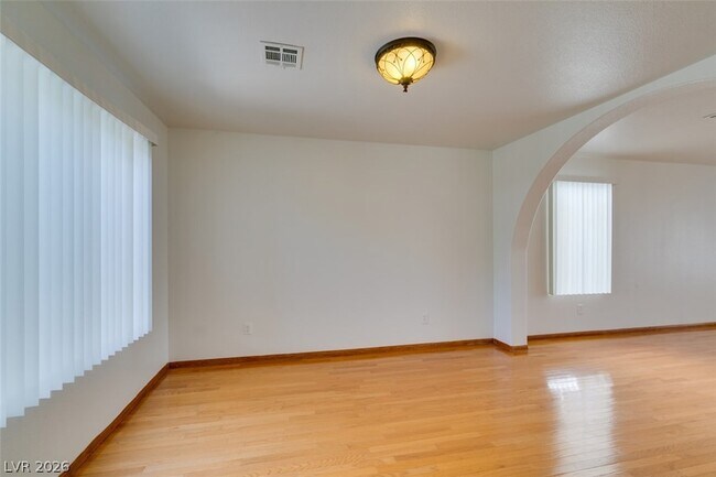 Building Photo - 8224 Tivoli Cove Dr