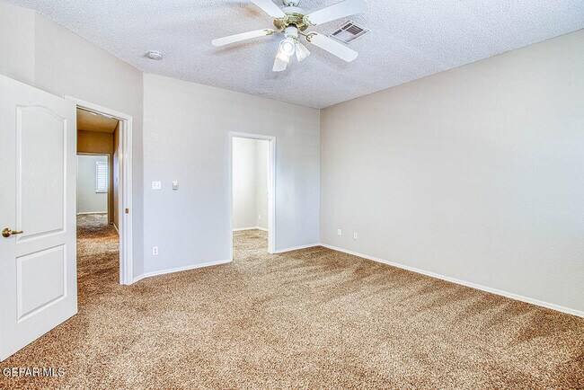 Building Photo - 6076 Los Siglos Dr