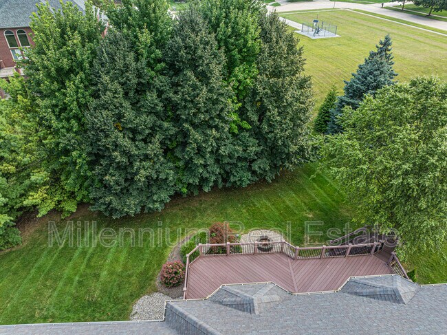 Building Photo - 64121 Turnberry Way