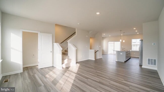 Building Photo - 1350 Red Clover Ln