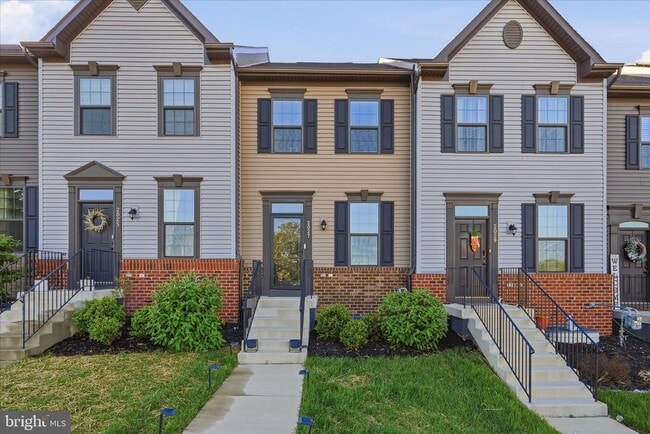 Building Photo - 2027 Track Cir