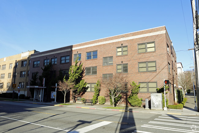 Building Photo - Regan Lee Apartments