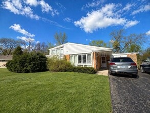 Building Photo - 558 Mallard Ln