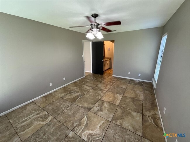 Building Photo - 519 Rattan Dr