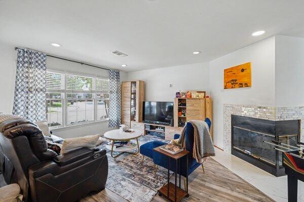 Building Photo - 4046 Chetham Wy