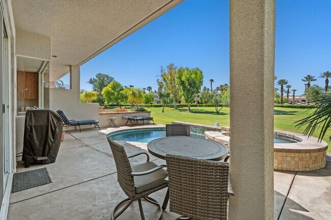 Building Photo - 48 Pebble Beach Dr