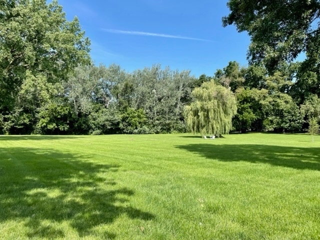 Building Photo - 2S920 Hickory Ln