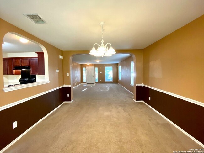 Building Photo - 215 Coopers Hawk