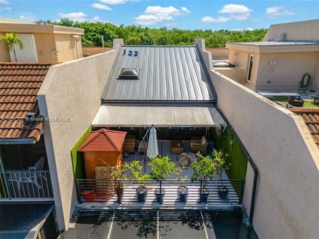 Building Photo - 6124 Paradise Point Dr