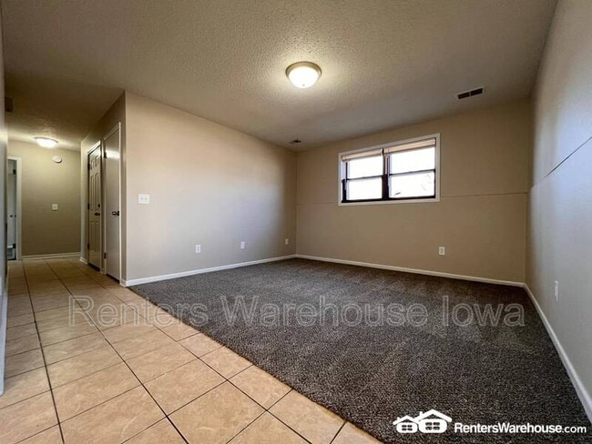 Building Photo - 917 Maury St