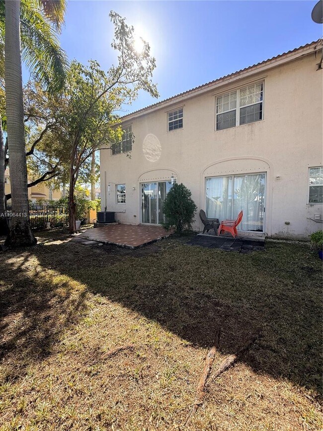 Building Photo - 2117 NE 7th St