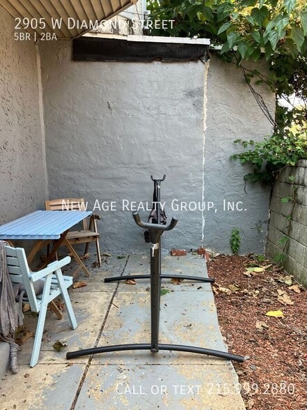 Building Photo - 2905 W Diamond St