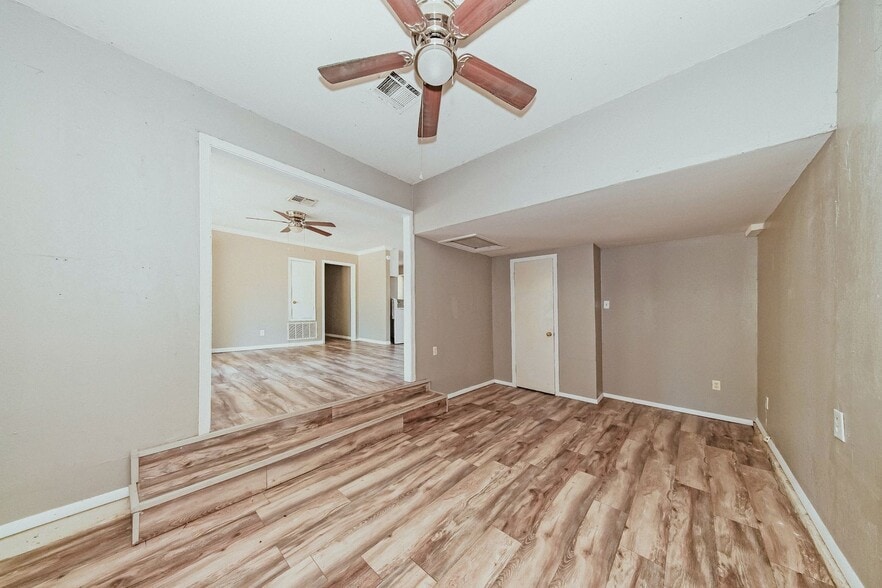 Building Photo - 2610 NW Lindy Ave