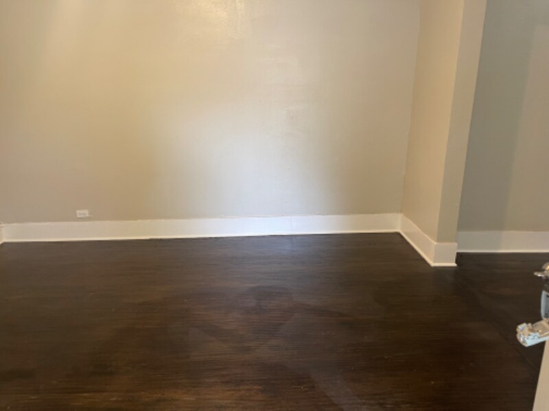 Building Photo - 534 E Sycamore St