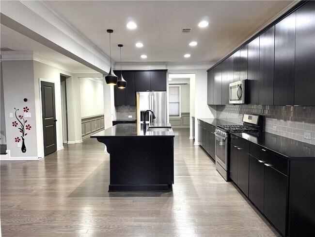 Building Photo - 920 Grove Valley Dr