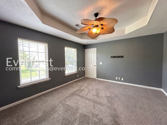Building Photo - 979 Tom Hailey Blvd
