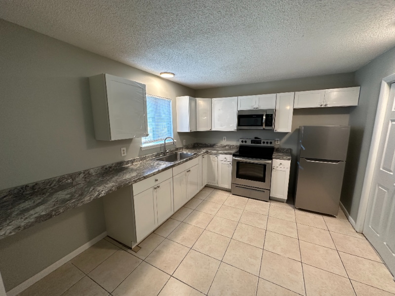 Building Photo - 123 Sea Parc St