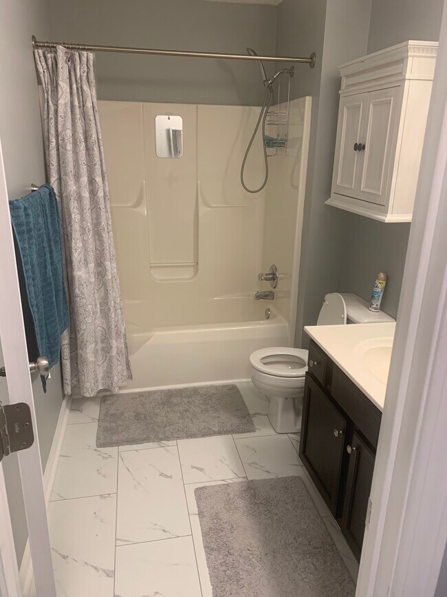 Building Photo - 3509 Squires Woods Way