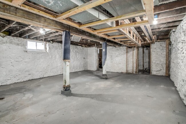 Building Photo - 4405 Bellefontaine Ave