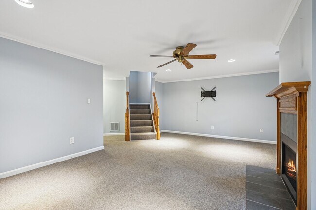 Building Photo - 7035 Fieldhurst Ct