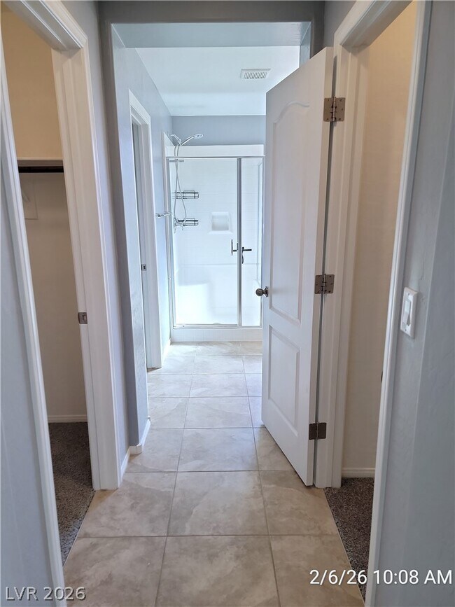 Building Photo - 10449 Yew Blossom Ave