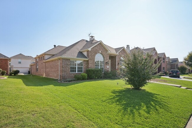 Building Photo - 4400 Foxtail Ln
