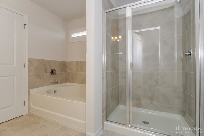 Building Photo - 25 Leyland Ct