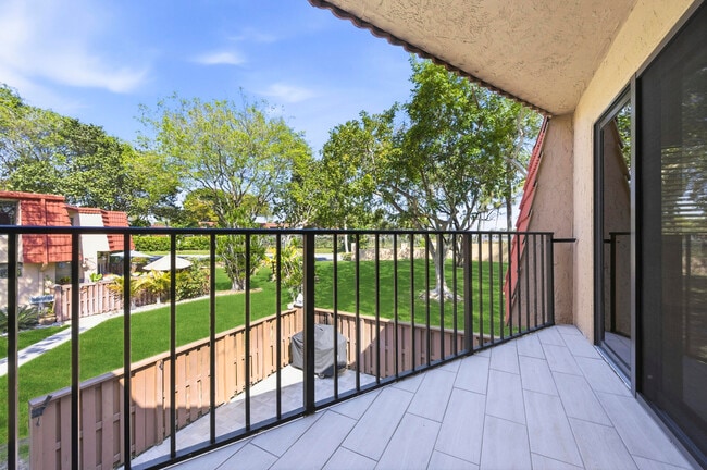 Building Photo - 8135 Severn Dr