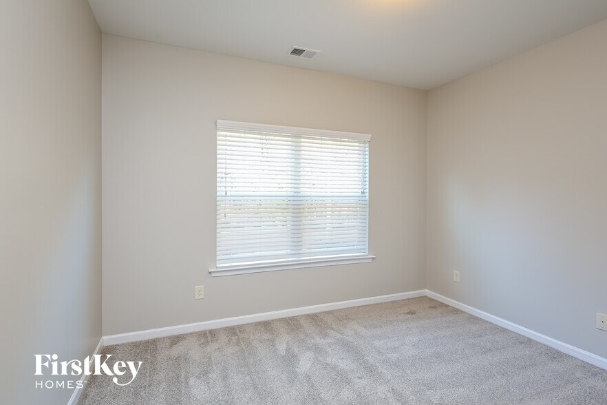 Building Photo - 159 Stone Manor Ct