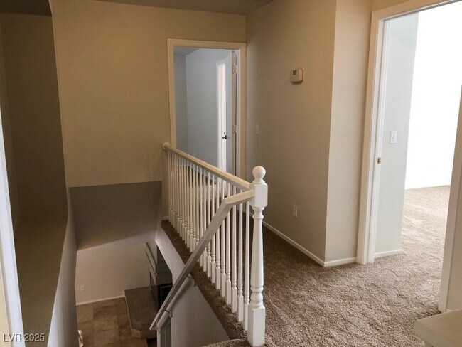 Building Photo - 3439 Bankside Dr