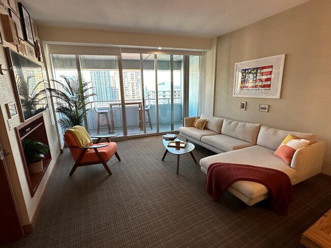 Building Photo - 1395 Brickell Ave